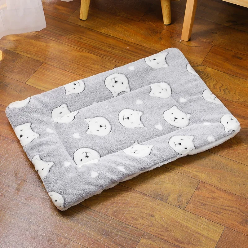 Thicken Flannel Cat Mat – Soft Winter Sleeping Cushion for Small Dogs & Cats - Image 8